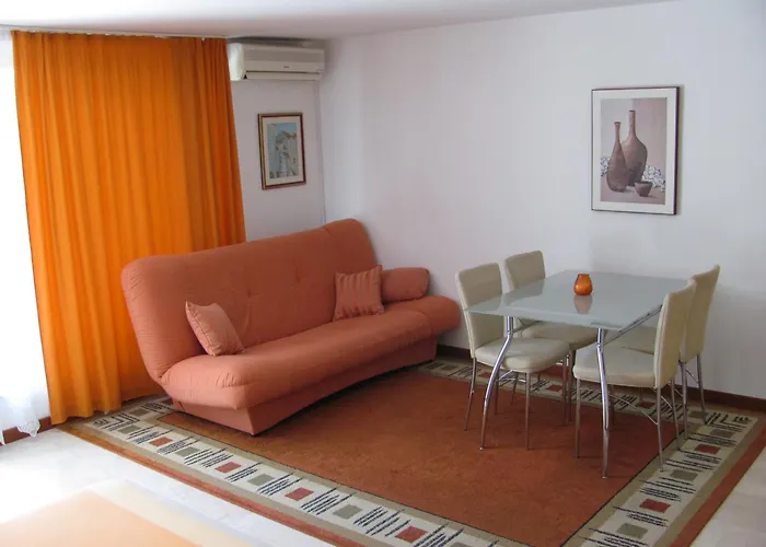The Beach Studios & Apartments